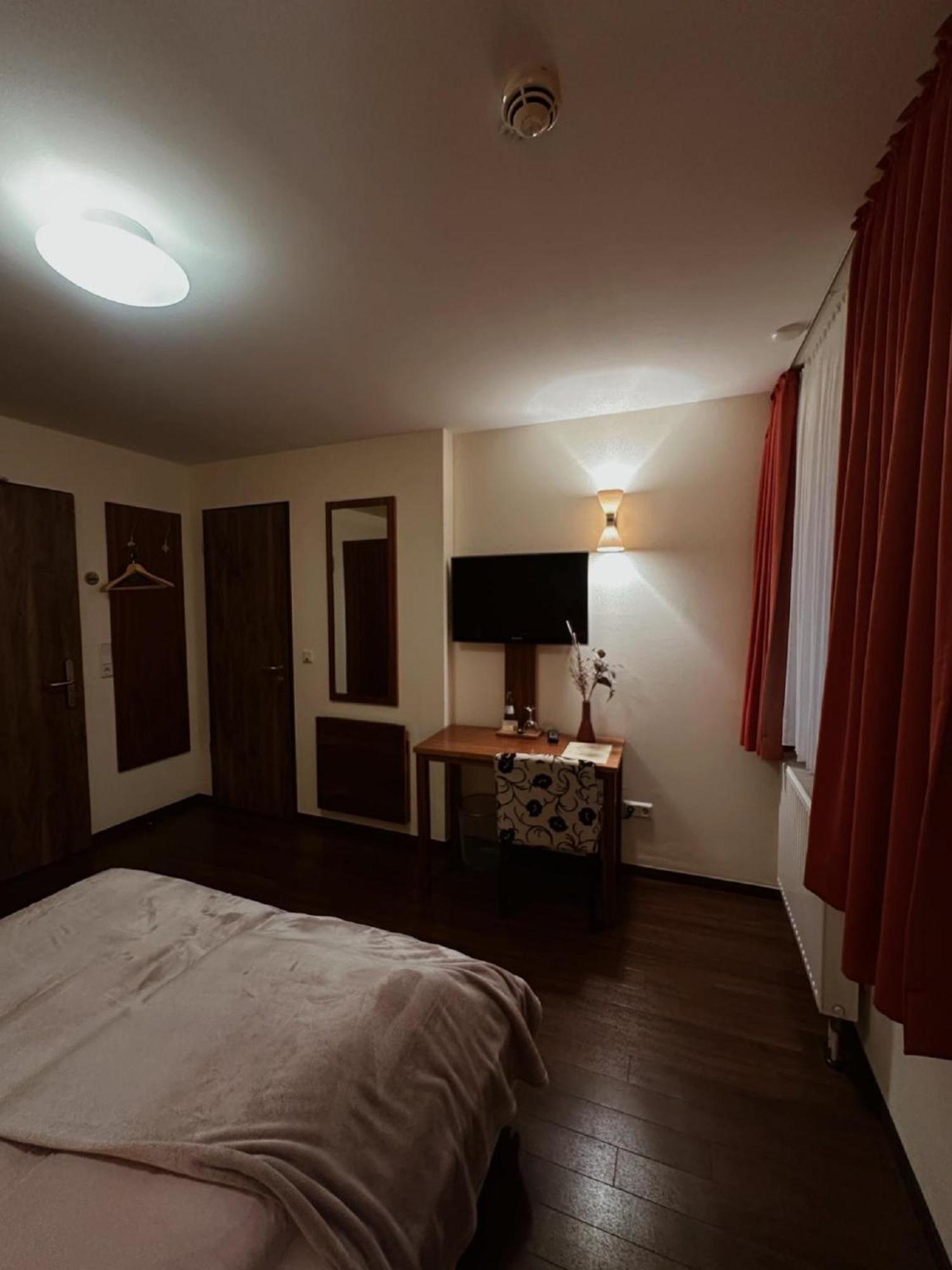 Hotel Gasthaus Lindenhof Much Zewnętrze zdjęcie